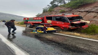 Yangın arazözü yoldan çıktı : 3 yaralı