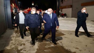 Yangın bölgesinde inceleme