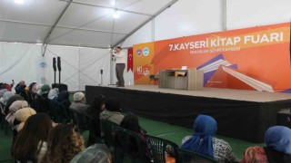 Yazar Efiloğlu: “Kitap fuarlarını bir medeniyetin değişimi, dönüşümü olarak algılamak lazım”