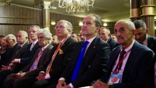 Yeniden Refah Partisi Genel Başkanı Erbakan: İsrail nedeniyle yıllardan beri Orta Doğuda kan var