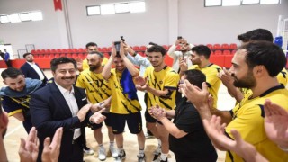 Yenişehir Belediyespor ilk maçında galip geldi