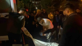 Yere yatırdıkları şahsı öldüresiye dövüp bıçakladılar