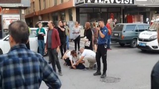 Yolun karşısına geçmek isteyen genç kızı savuran kaza kamerada