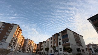 Yüksekovada Sirrokümülüs bulutları görsel şölen sundu