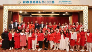 Yüreğirin minik öğrencileri 29 Ekimi coşkuyla kutladı