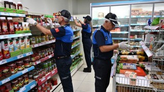 Zabıta Ekiplerinden Zincir Marketlerde Denetim