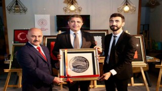 100+1 karma sergi ilgi gördü