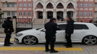 14 ekip 55 personelle Erzincan Emniyeti çocuk ve gençler için sahada