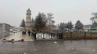1650 rakımlı Çamlıbel Geçidinde kar ve tipi etkili oldu