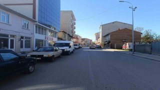 2 caddeye otopark yasağı getirildi
