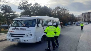 2024 yılında denetlenen dolmuş sürücülerinin 3de birine trafik cezası kesildi