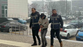 3 farklı evden ziynet eşyası çaldı: Polis kamera kayıtlarından yakaladı