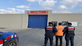 3 yıl 4 ay hapis cezasıyla aranan şahsı jandarma yakaladı