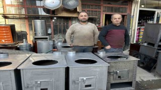 30 yıldır sobacılık mesleğini sürdürüyorlar