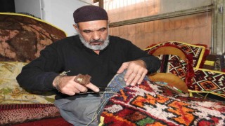 55 yıldır sürdürdüğü baba mesleğinden vazgeçmiyor