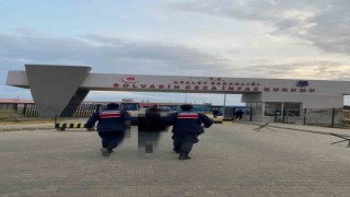 6 yıl 8 ay hapis cezasıyla aranan şahsı jandarma yakaladı