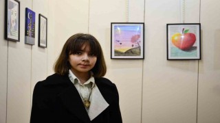 9 yaşındaki ressam 2. kişisel sergisini açtı