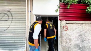 Adanada uyuşturucu paketleme tesisine çevrilen eve operasyon: 1 gözaltı