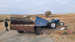 Adıyamanda traktör devrildi: 1i ağır 6 yaralı
