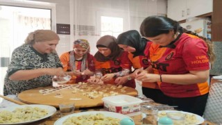 Ahıska Türkleri Hınkal kültürünü Honazda yaşatıyor