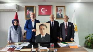AK Parti Kütahya İl Başkanı Önsaya anlamlı hediye