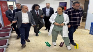 Akçakoca Devlet Hastanesinde inceleme yaptı