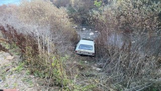 Amasyada otomobil çayın kıyısına uçtu