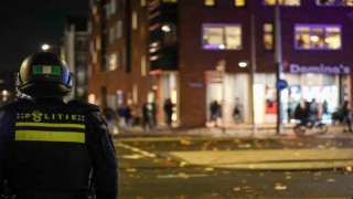 Amsterdamda tramvay ateşe verildi