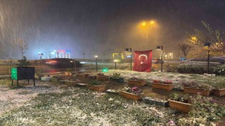 Ankaranın yüksek kesimlerinde kar yağışı etkili oldu