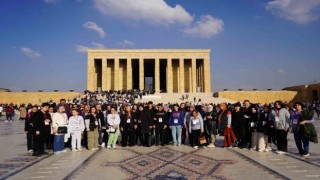 Ankaraya düzenlenen gezide Atanın huzuruna çıktılar