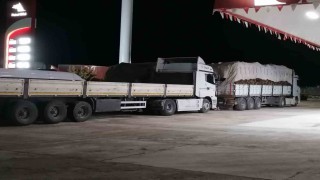 Antalya-Konya karayolu yoğun kar sebebiyle tırların geçişine kapatıldı