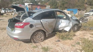 Antalya-Konya karayolunda trafik kazası: 1 ölü, 1 yaralı