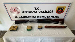 Antalyada 29 aranma ve 84 yıl ceza ile aranan kişi yakalandı