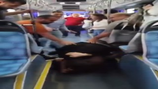 Antalyada otobüs içinde yan bakma kavgası