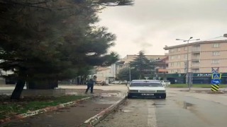 Aracını sokak çeşmesinde yıkayan sürücüye ceza yağdı