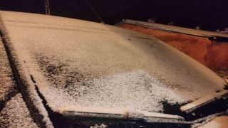 Ardahanda gece saatlerinde kar yağışı ve tipi etkili oldu
