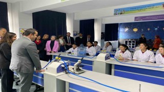 Arpaçayda Fen Bilimleri Laboratuarı ve Zeka Oyunları sınıfı açıldı