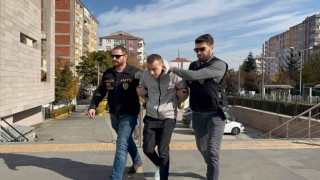 Aynı gecede 2 ayrı silahlı saldırı ile 2 kişiyi yaralayan şahıs tutuklandı
