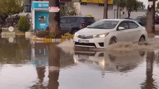 Ayvalıkta sağanak yağış