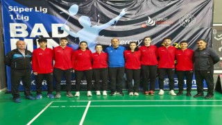 Badminton Süper Liginde Erzincan takımları zirvede