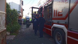 Bafrada yangın: 3 katlı binanın giriş katı kullanılamaz hale geldi