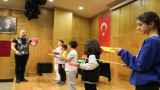 Bağcılarda öğrenciler ara tatilde hem eğleniyor hem öğreniyor