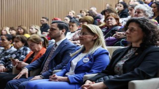 Bakırköy Belediyesi Kadına yönelik şiddete karşı konferans düzenledi