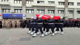 Bakırköyde kazaya müdahale ederken şehit olan polis memuru için tören düzenlendi