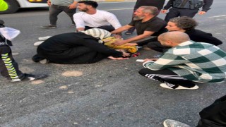 Balıkesirde yolcu otobüsü genç kıza çarptı: 1 yaralı