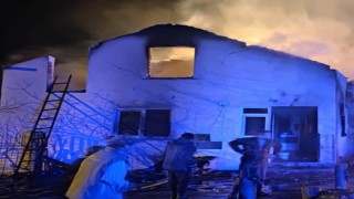 Bartında 5 kişilik aile yanmaktan son anda kurtuldu