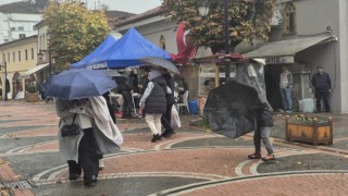 Bartında fırtına ve rüzgar etkili oldu