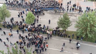 Batmanda polise taş atan gruba müdahale: 9 gözaltı