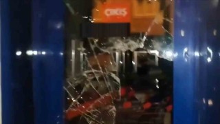 Batmandaki olaylarda bir iş yerini yağmalayan 3 kişi yakalandı