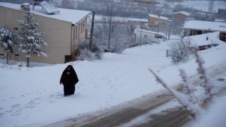 Bayburtta beklenen kar Pazar günü geliyor hava sıcaklıkları 10 derece birden düşecek